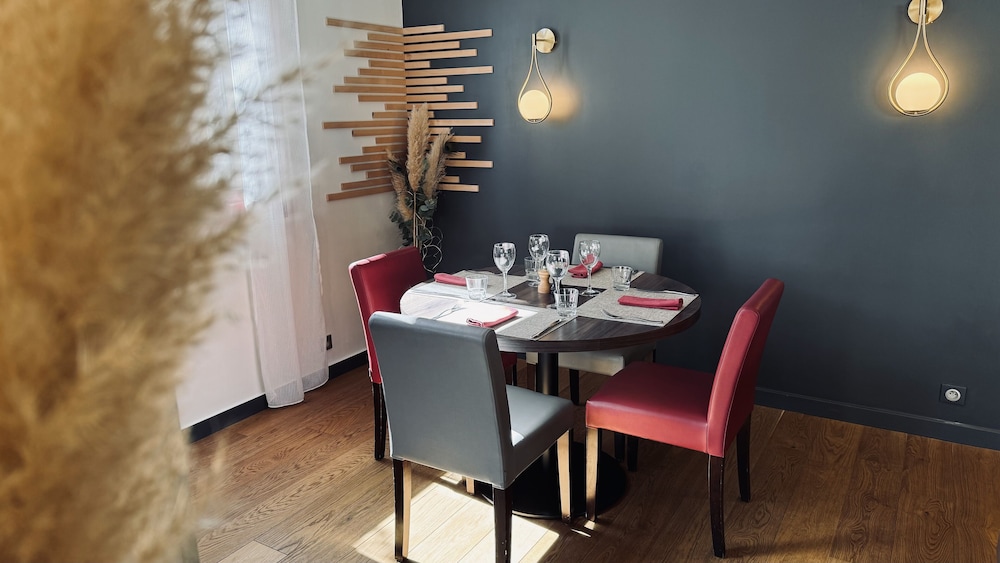 Logis Hotel la Terrasse Fleurie 33/43