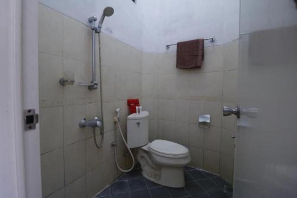 Reddoorz Plus Near Undip Tembalang 44/47