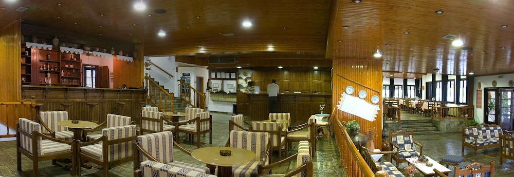 Dionyssos 47/53