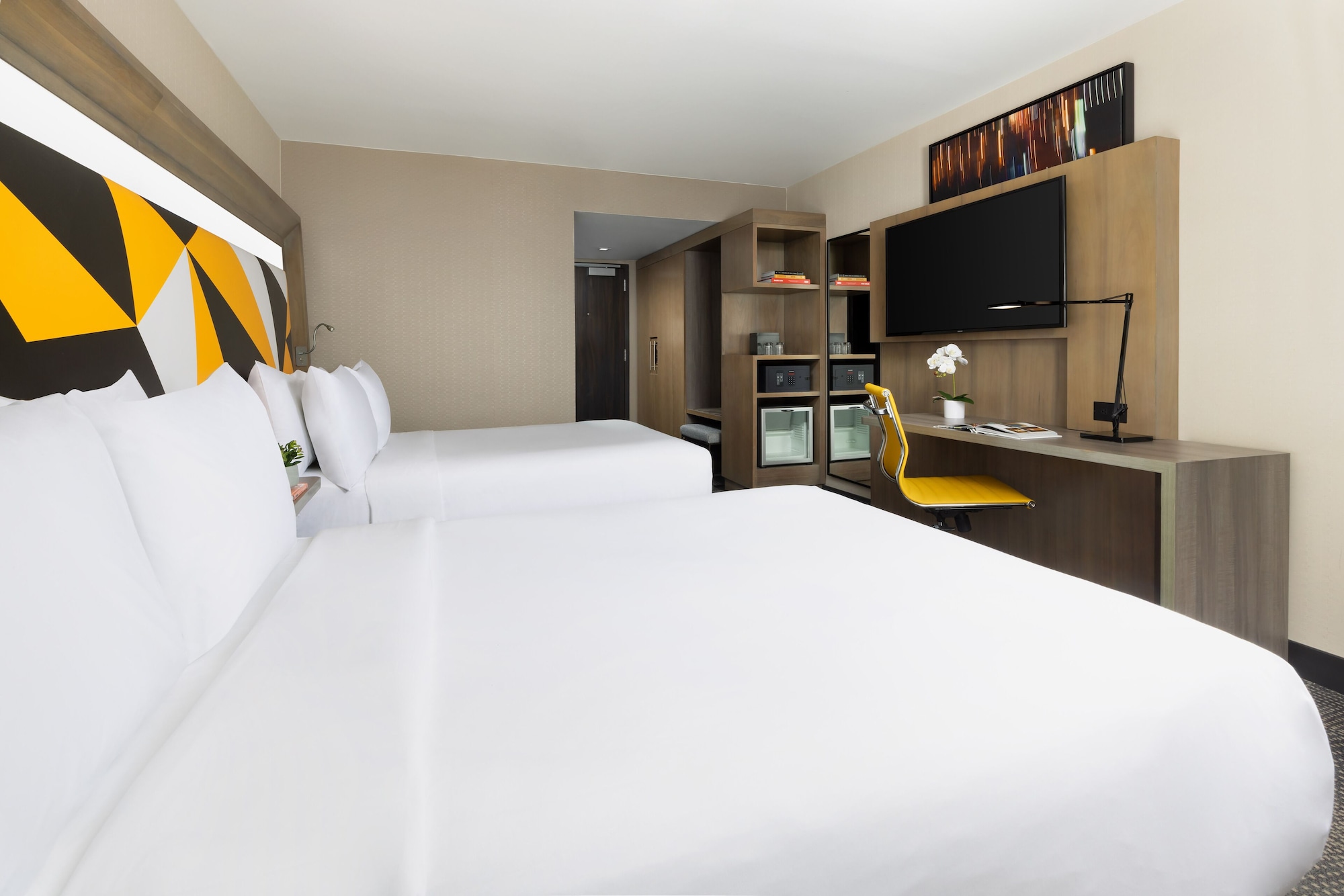 TIMES SQUARE, PREMIER, 2 DOUBLE BEDS