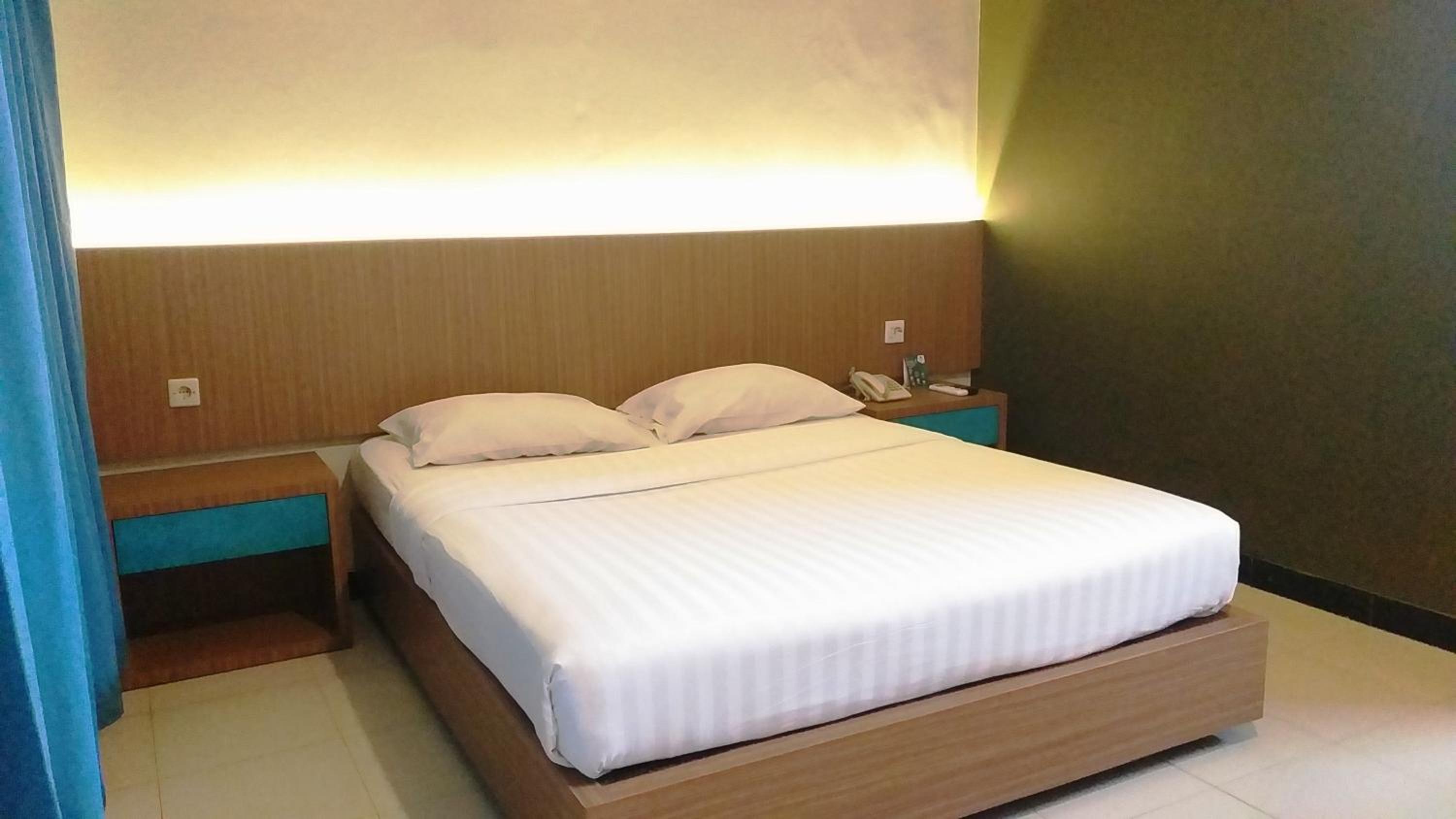 غرفة سوبيريور بسرير كوين، Cakra Kusuma Hotel 4/5