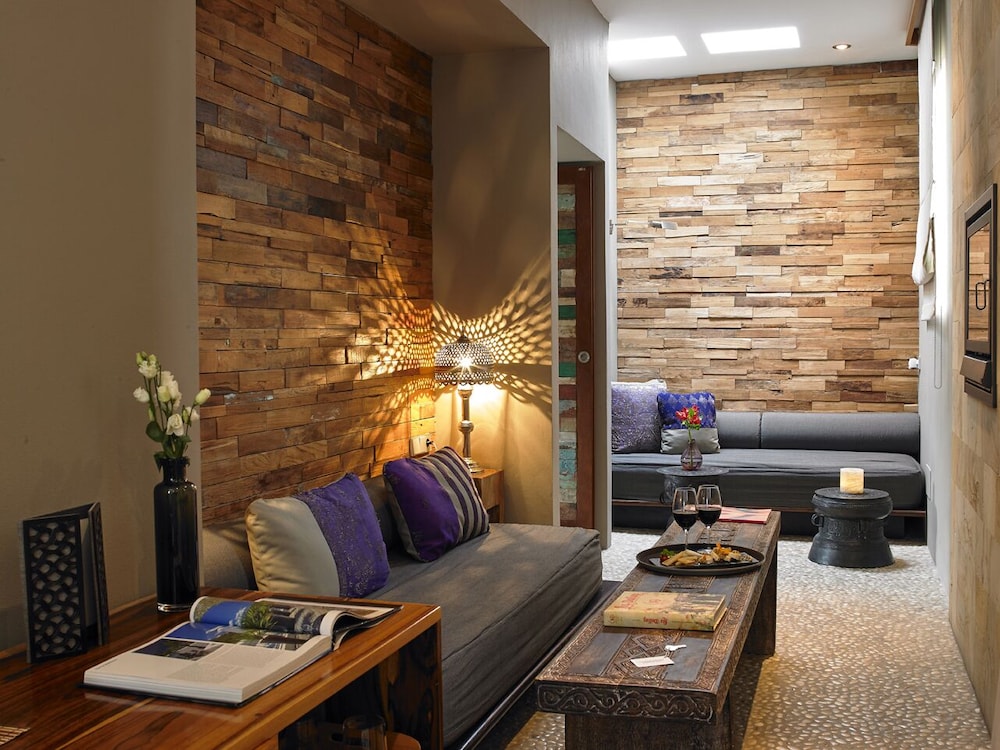 The Giri Residence Hotel & Spa 25/39