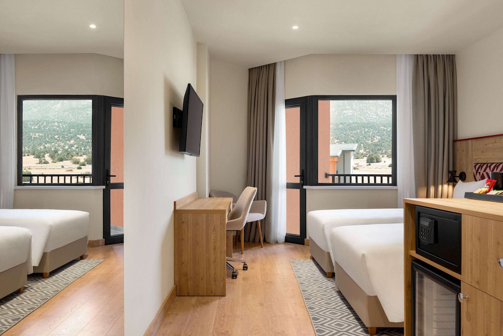 Ramada Encore by Wyndham Zomin 17/41