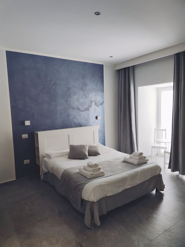 Room, Quintuple, 1 Queen and 1 Bunk Bed, Sofa