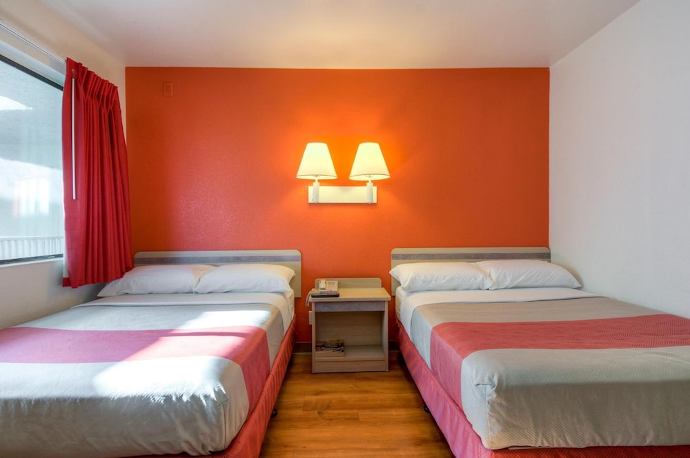 Motel6 Oceanside, CA 23/62