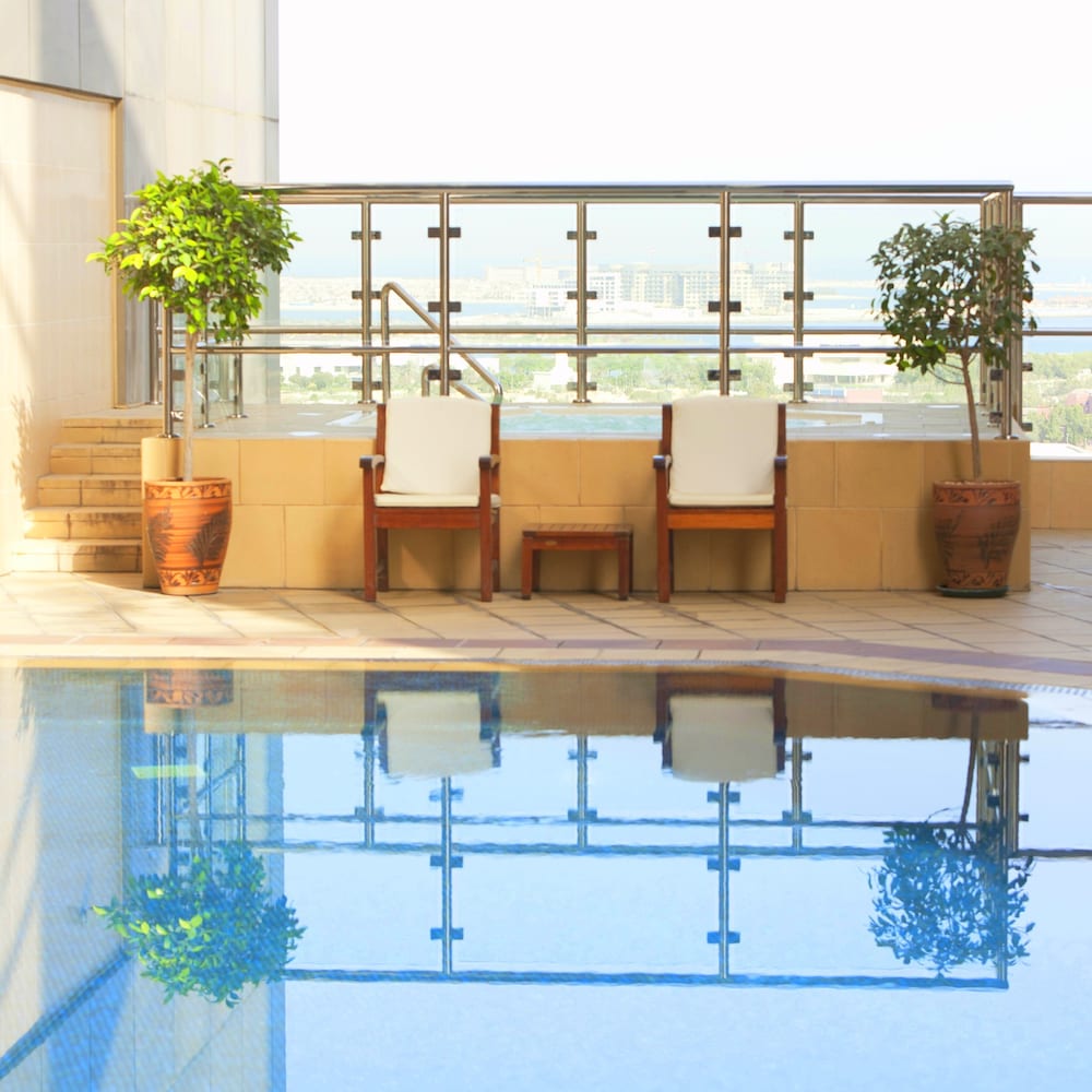 swimming pool spa