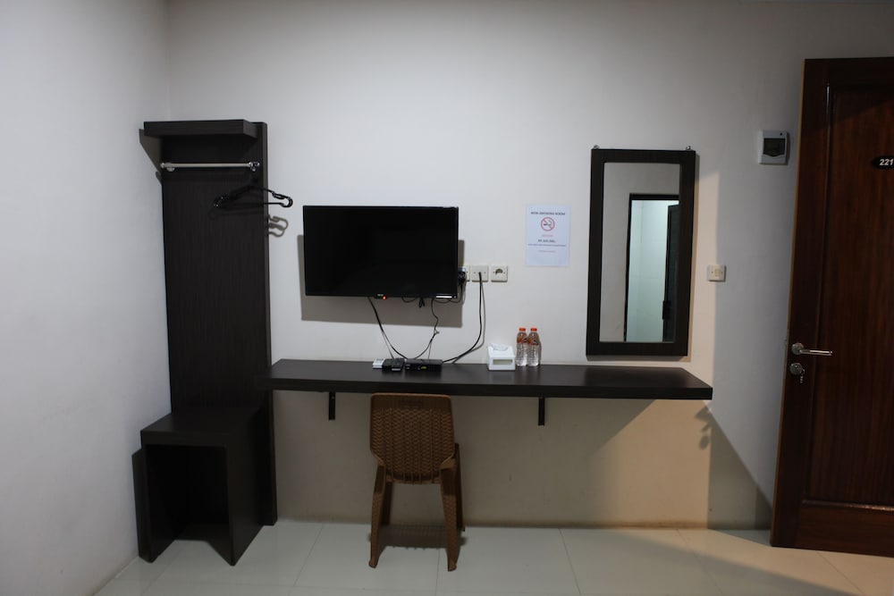 Rahayu Hotel Cirebon 54/60