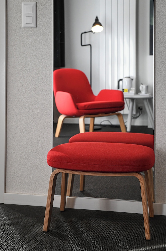 Home Swiss Hotel 37/64