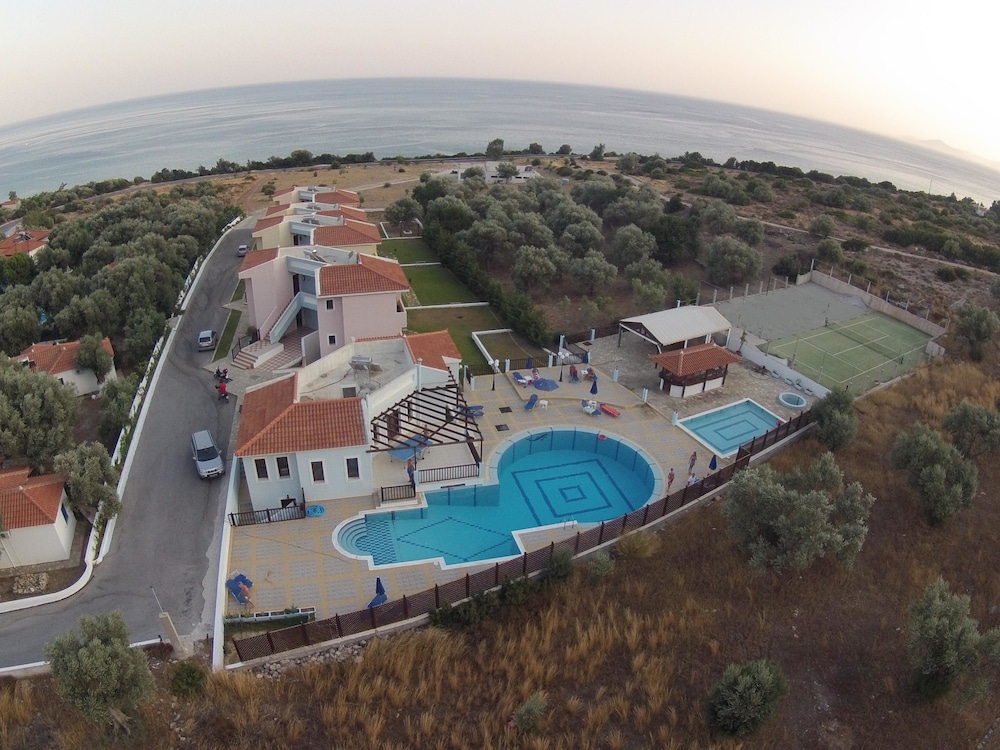 Kyma Hotel 9/67