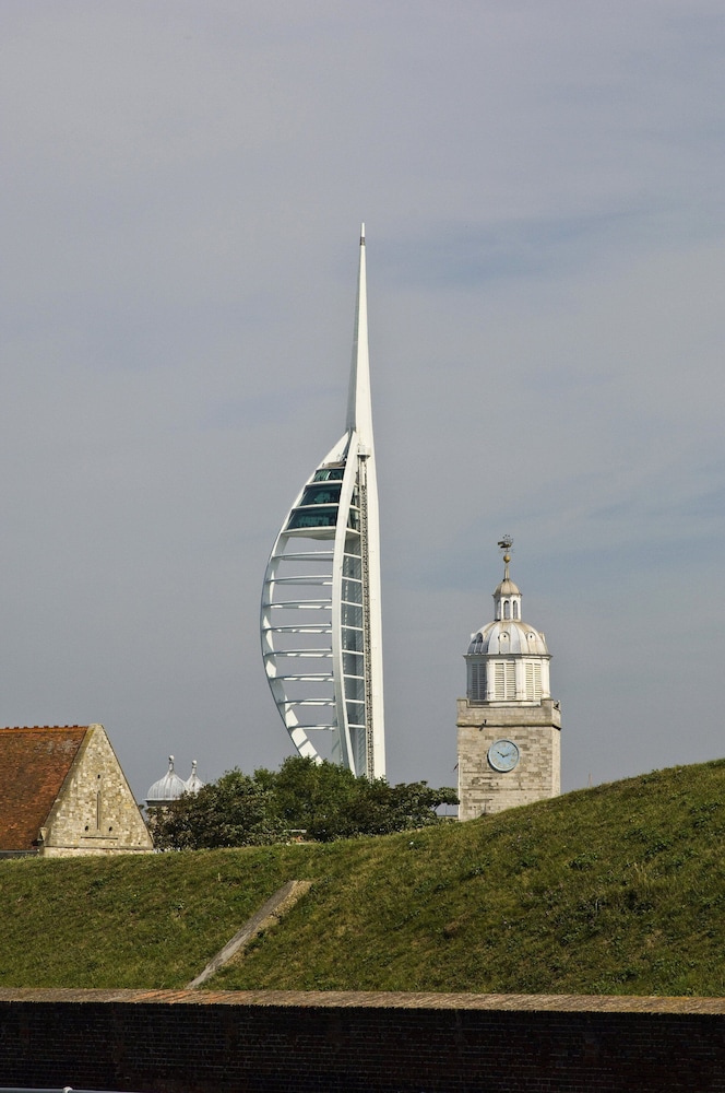 Premier Inn Southsea 24/28