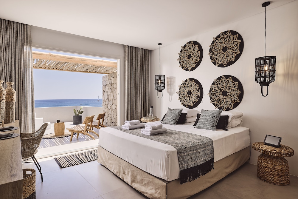 Artemis Seaside Resort 20/82