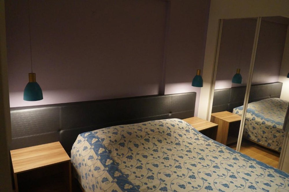 1 BEDROOM, APARTMENT
