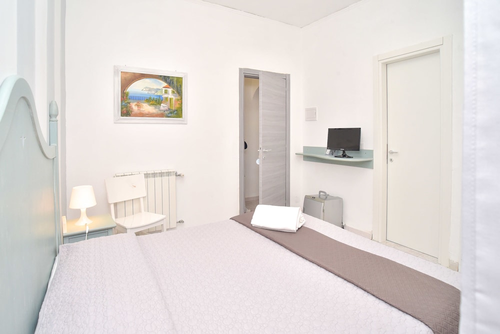 HOTEL VILLA TINA 10/56