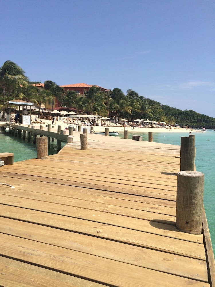 Infinity Bay Beach Resort 65/72