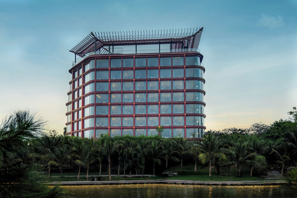 Dusit Le Palais Tu Hoa Hanoi in HANOI