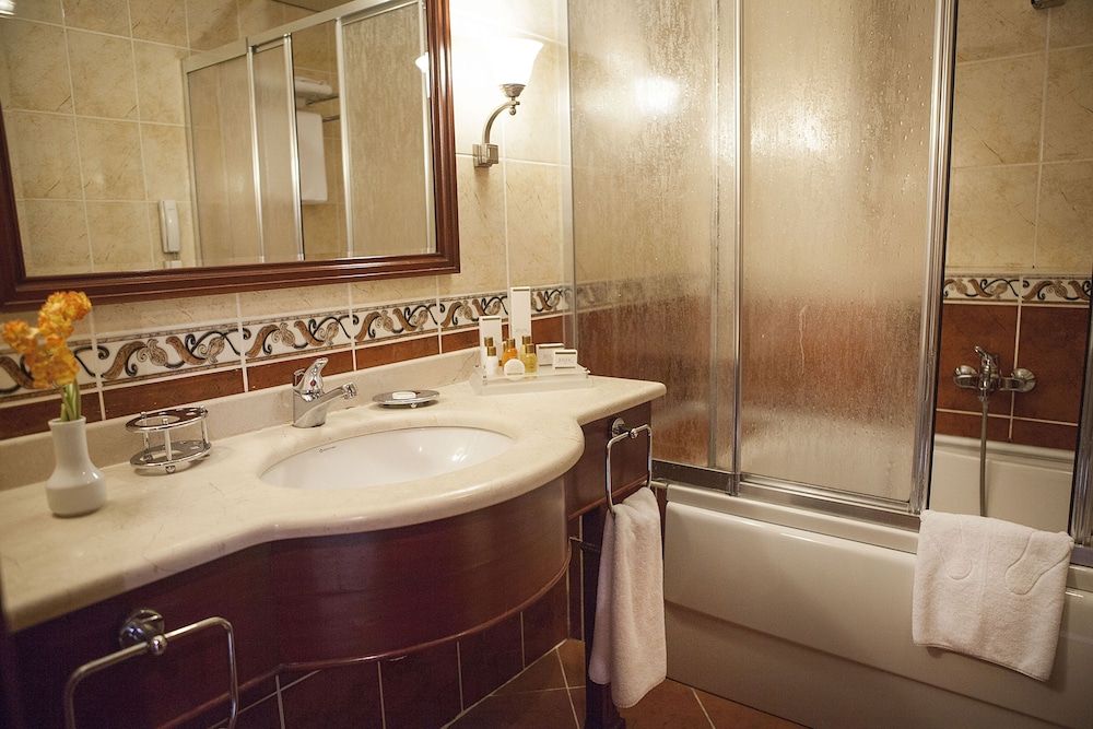 Room at Bilek Hotel Istanbul, ISTANBUL