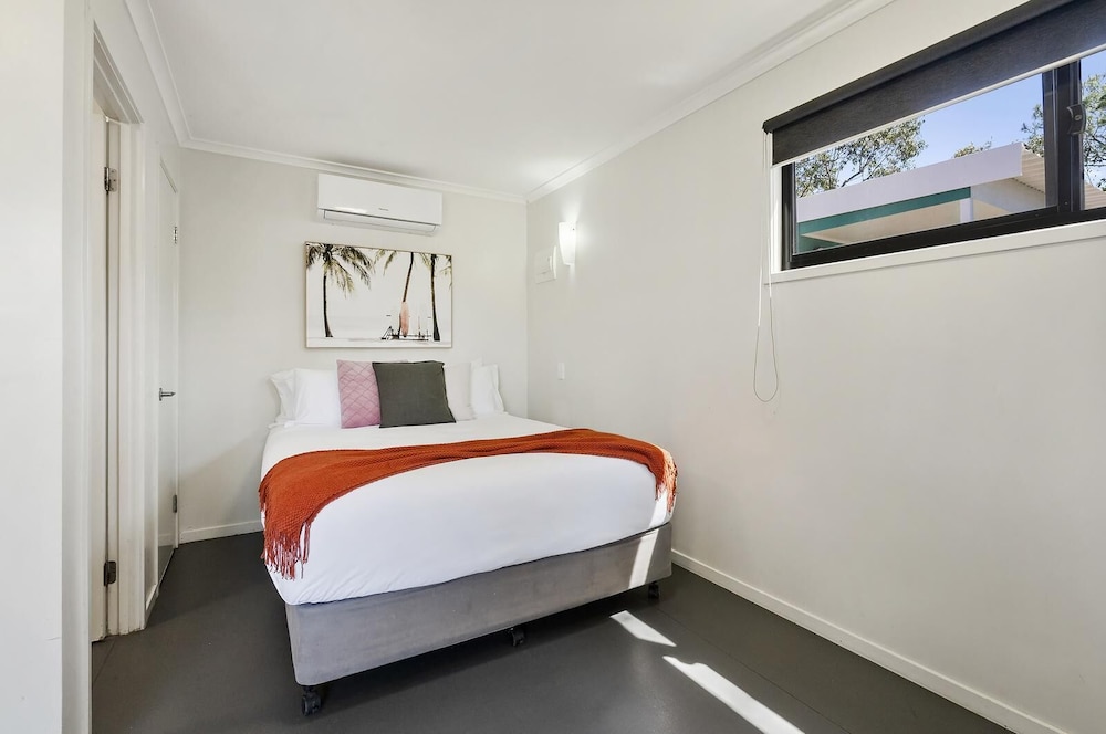 STUDIO, CABIN, PET FRIENDLY