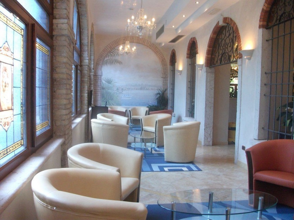 Hotel Antico Monastero 36/53