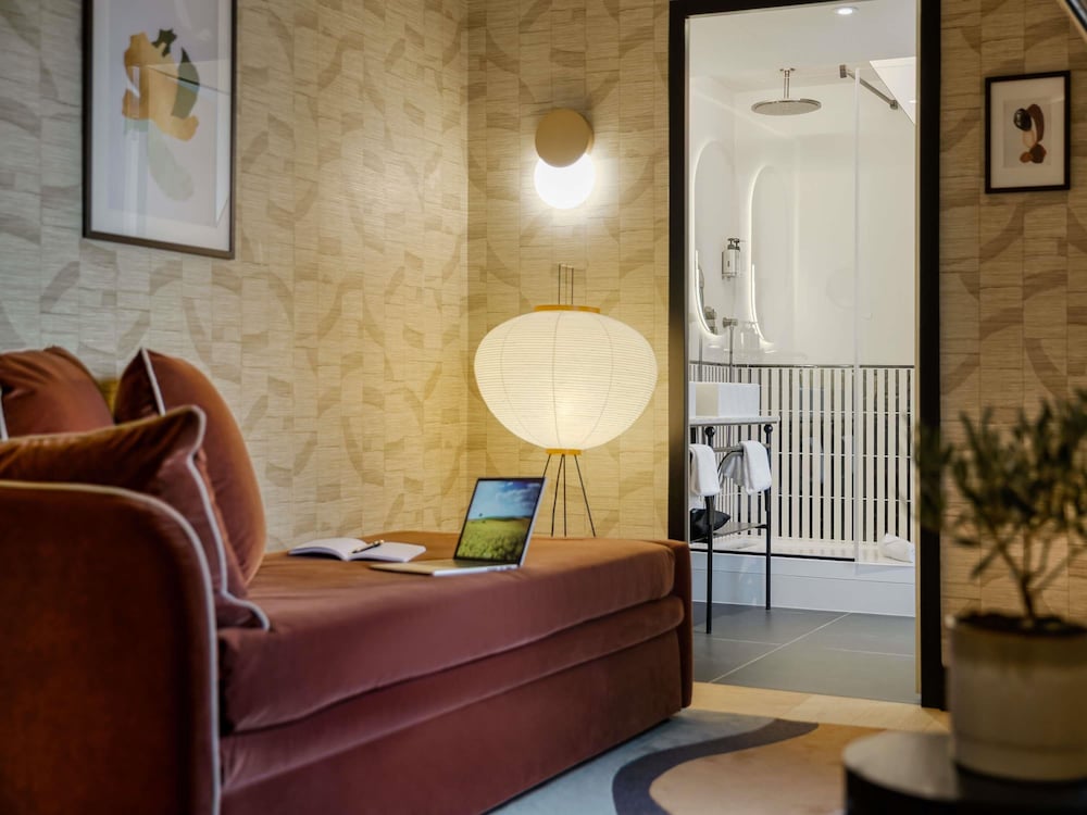 Hotel Faubourg Galant Paris, Handwritten Collection 64/69