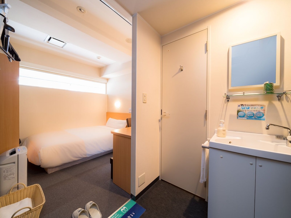 Super Hotel Takamatsu/Tamachi 50/50