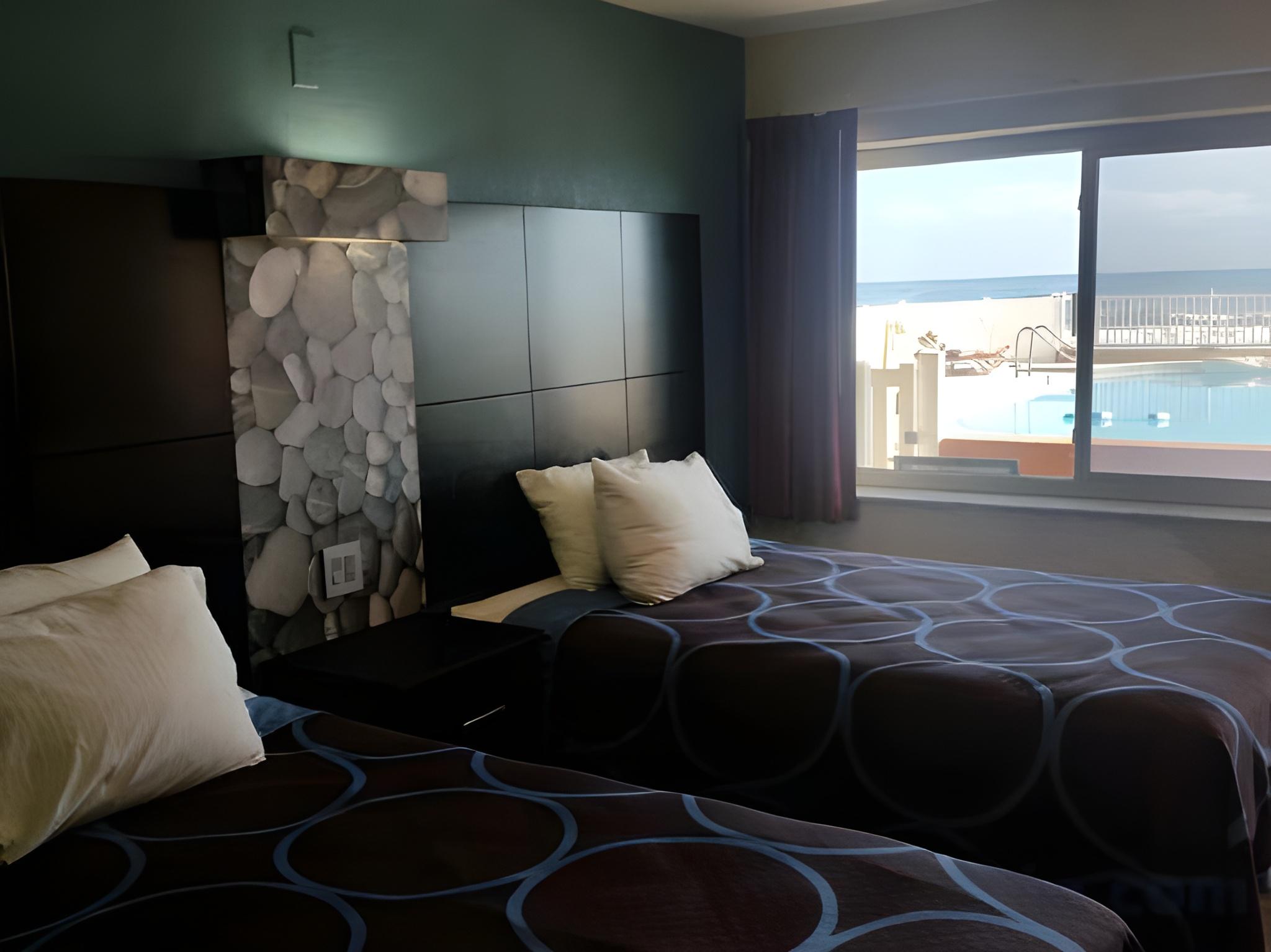 Room, Ocean Front, Balcony