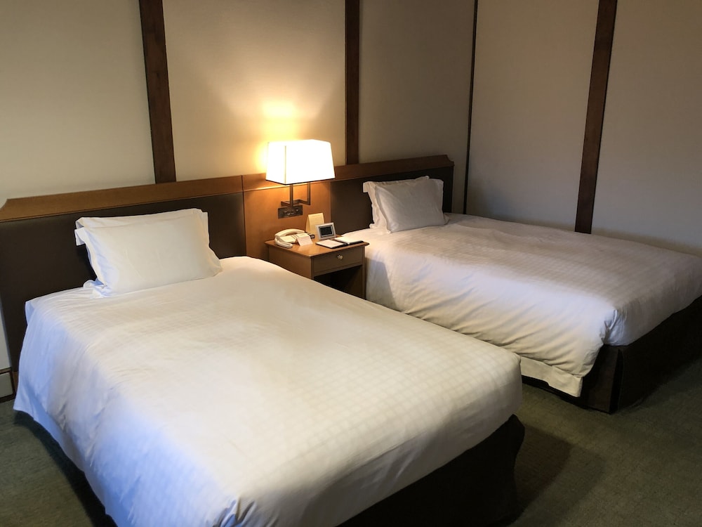 Nara Hotel 10/72