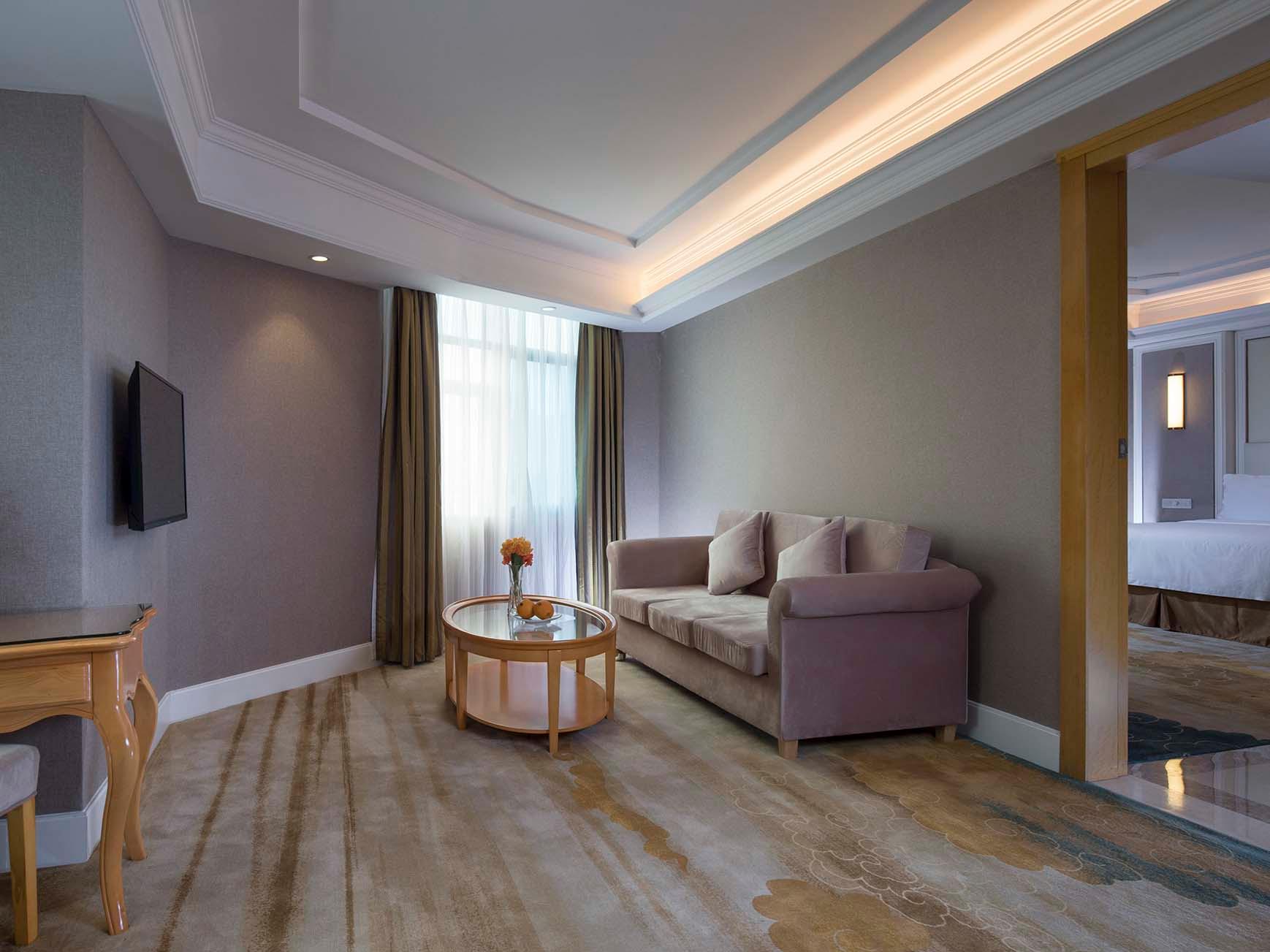 Vienna Hotel (Shenzhen Pingdi Huancheng South Road) 35/49