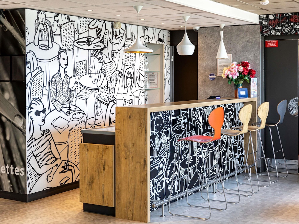 Ibis Saint-Denis Stade Ouest 15/71