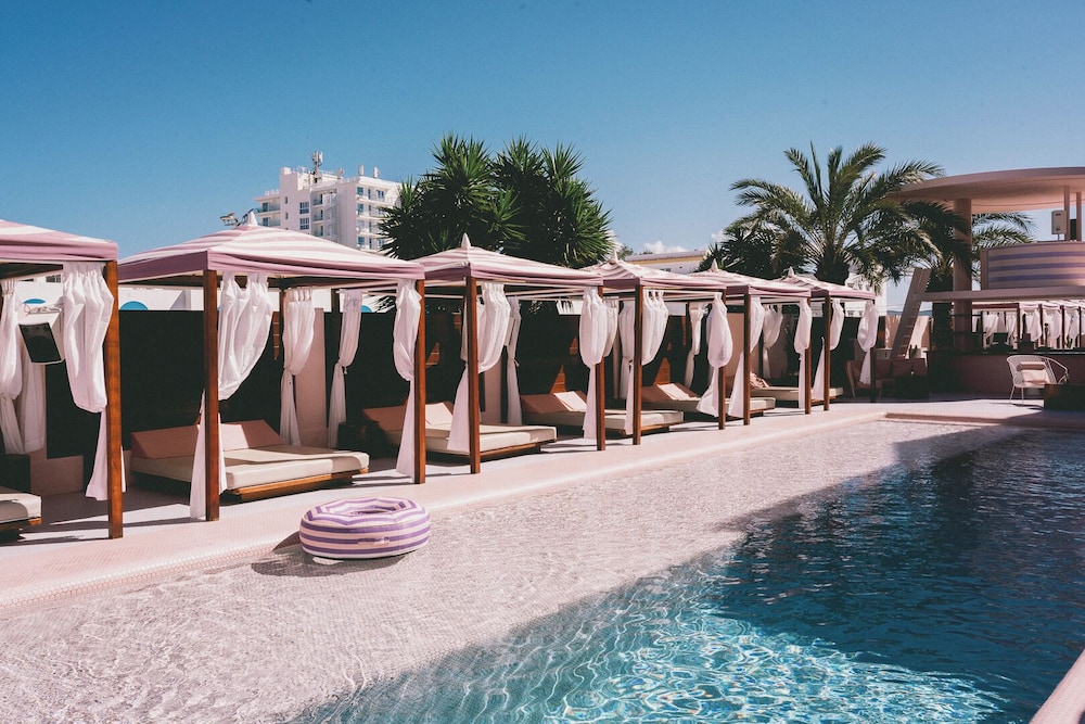 Paradiso Ibiza Art Hotel 67/72