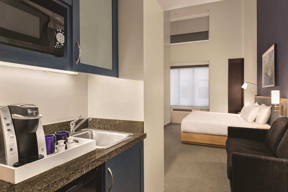 DoubleTree by Hilton New York Midtown Fifth Ave 25/61
