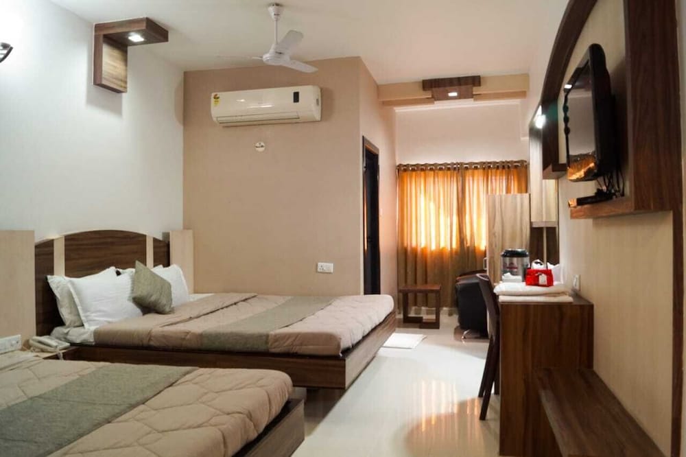 HOTEL AMBASSADOR VADODARA 29/50