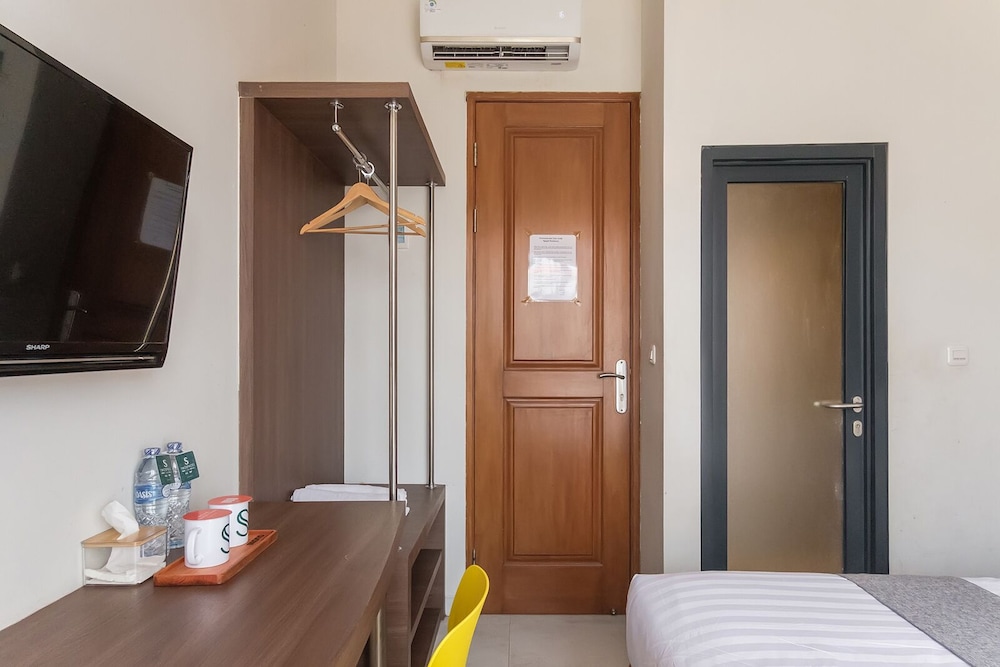 Mono Coliving Ngagel, Surabaya 12/28