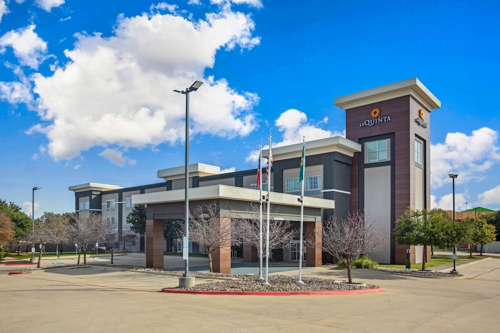 La Quinta Inn & Suites by Wyndham Austin NW/Lakeline Mall 1/44