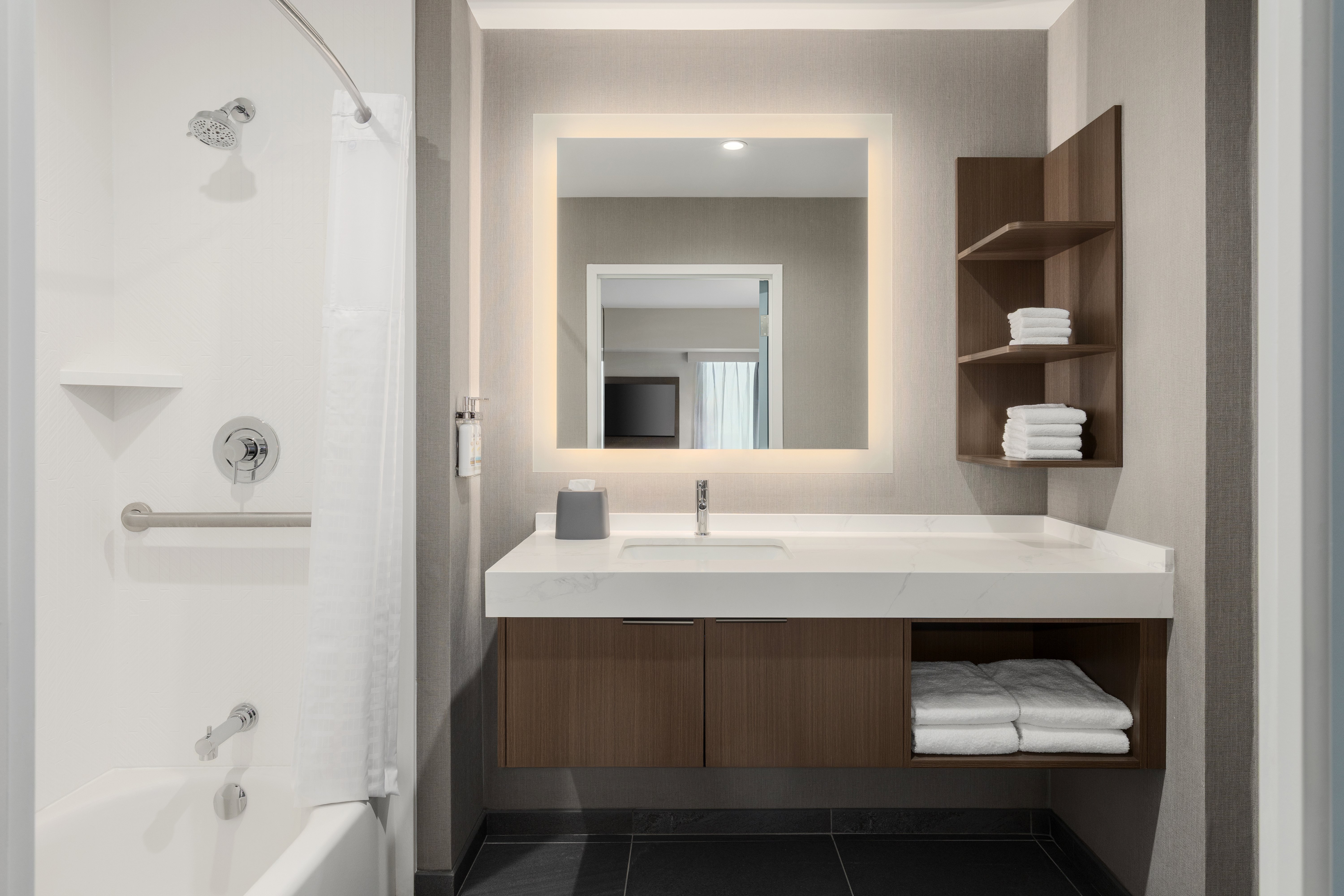 Staybridge Suites Toronto Airport East 83/83