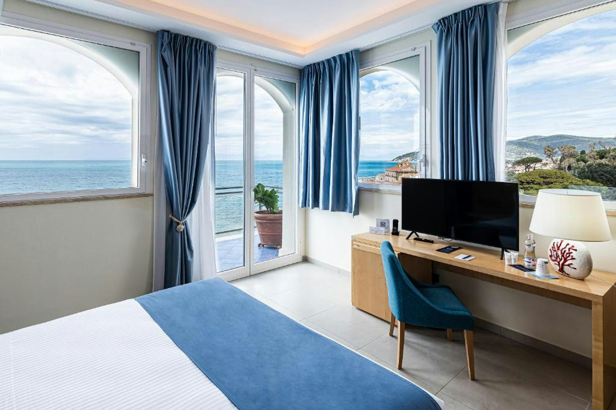 GRAND HOTEL SANTA MARIA 7/30