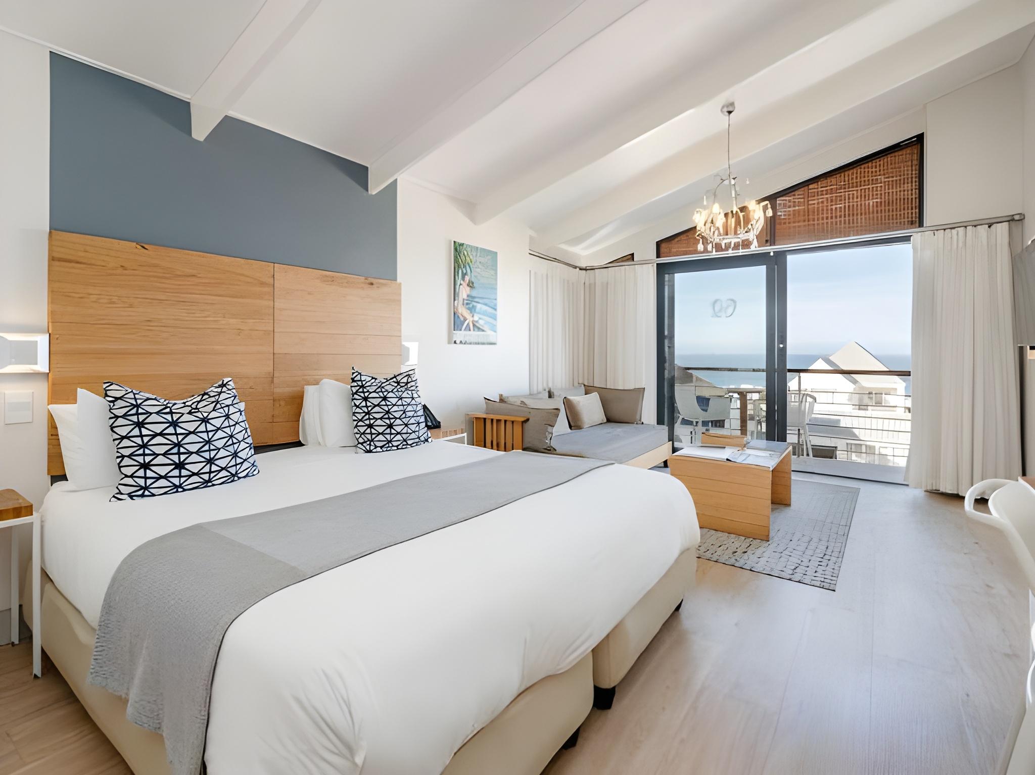 Sky, Studio, King Bed, with View