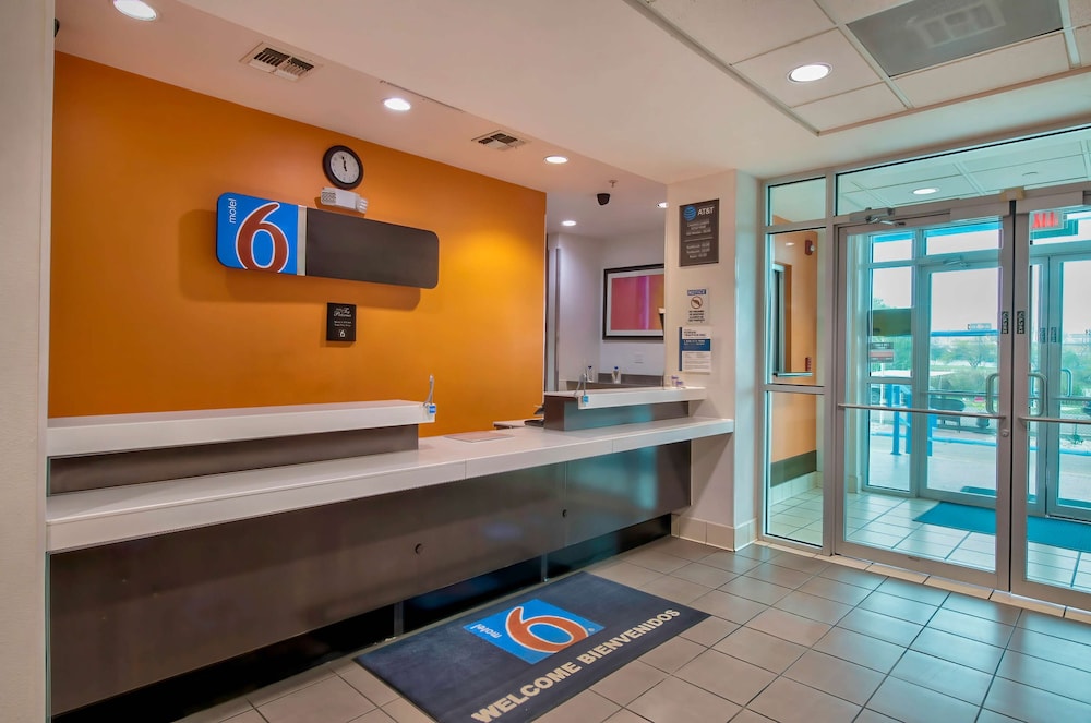Motel6 Eagle Pass, TX - Lakeside 9/59