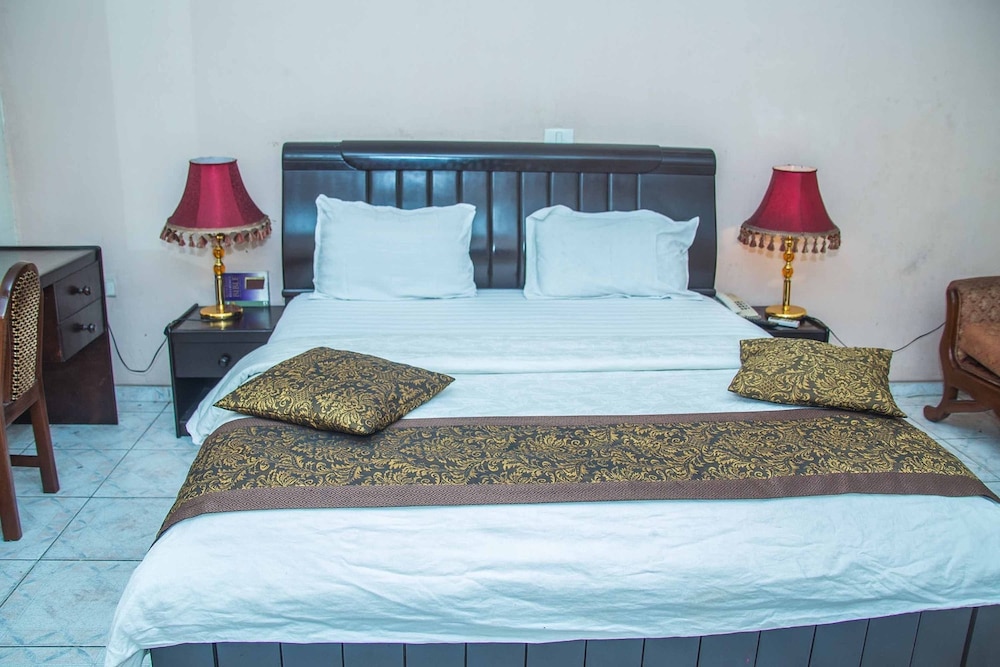 Muriela Hotels 16/45