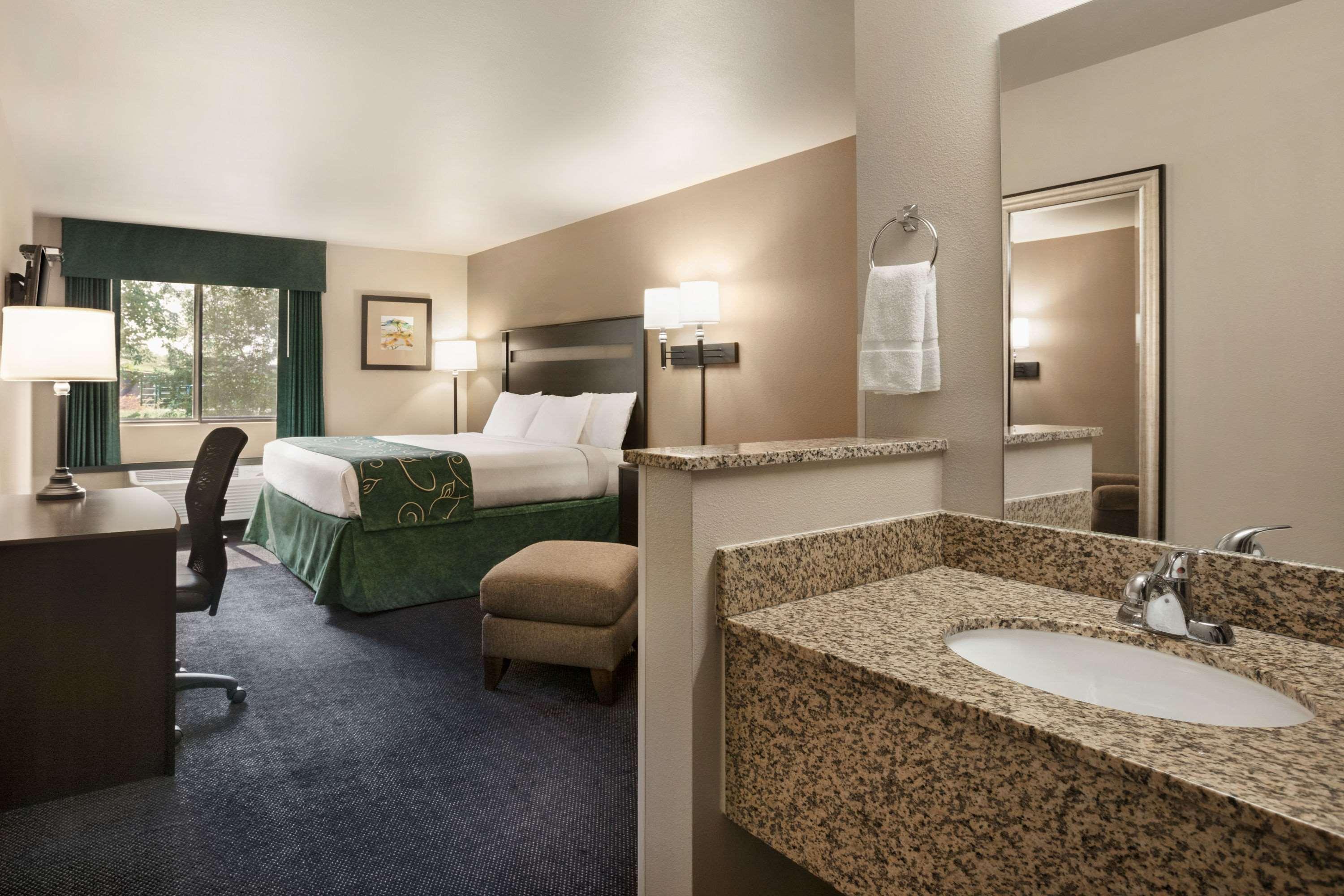 Travelodge by Wyndham Brunswick near Frederick 14/16