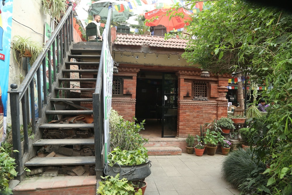 Hotel Himalayan Oasis photo4