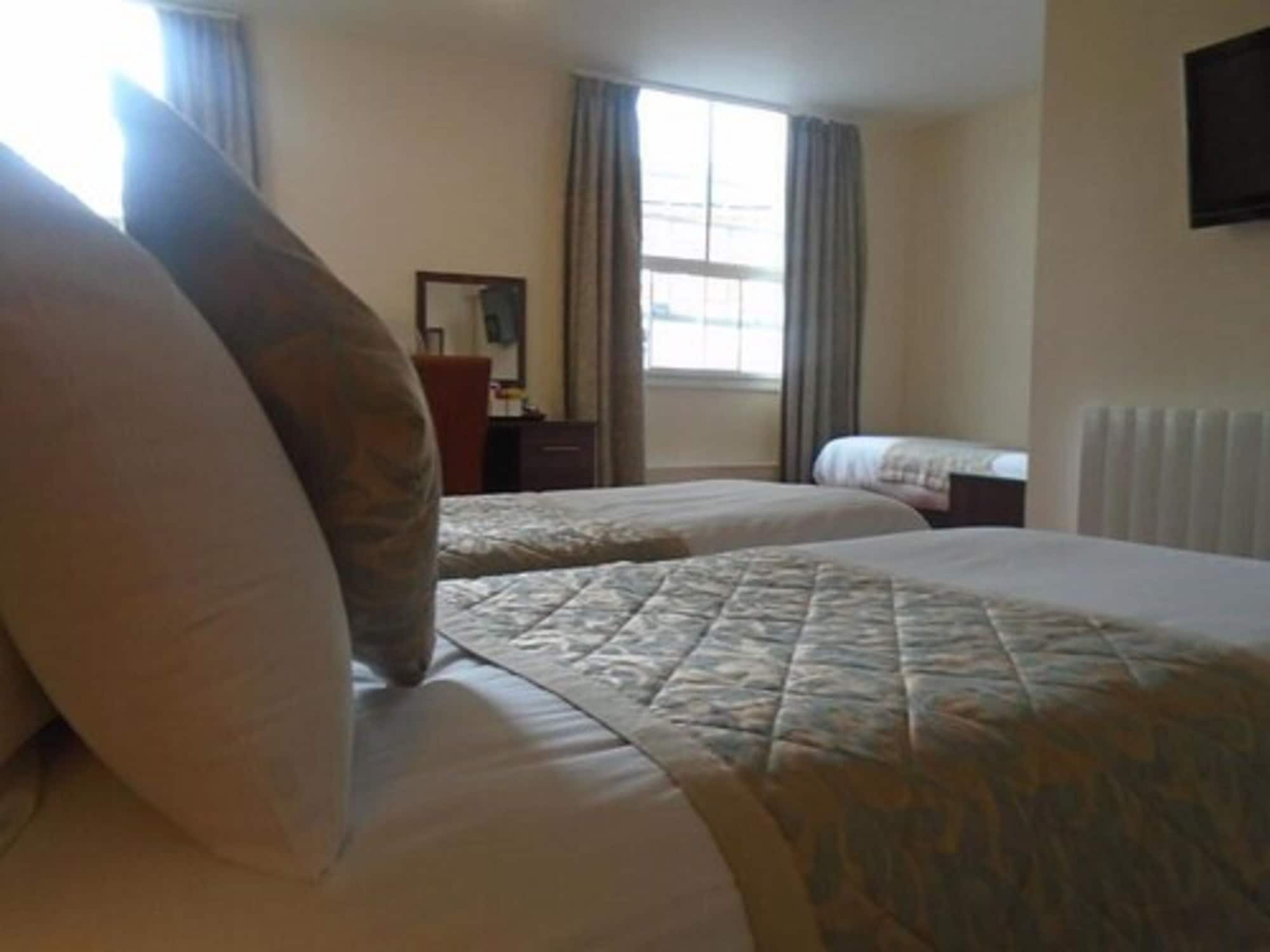 Room, Twin Beds