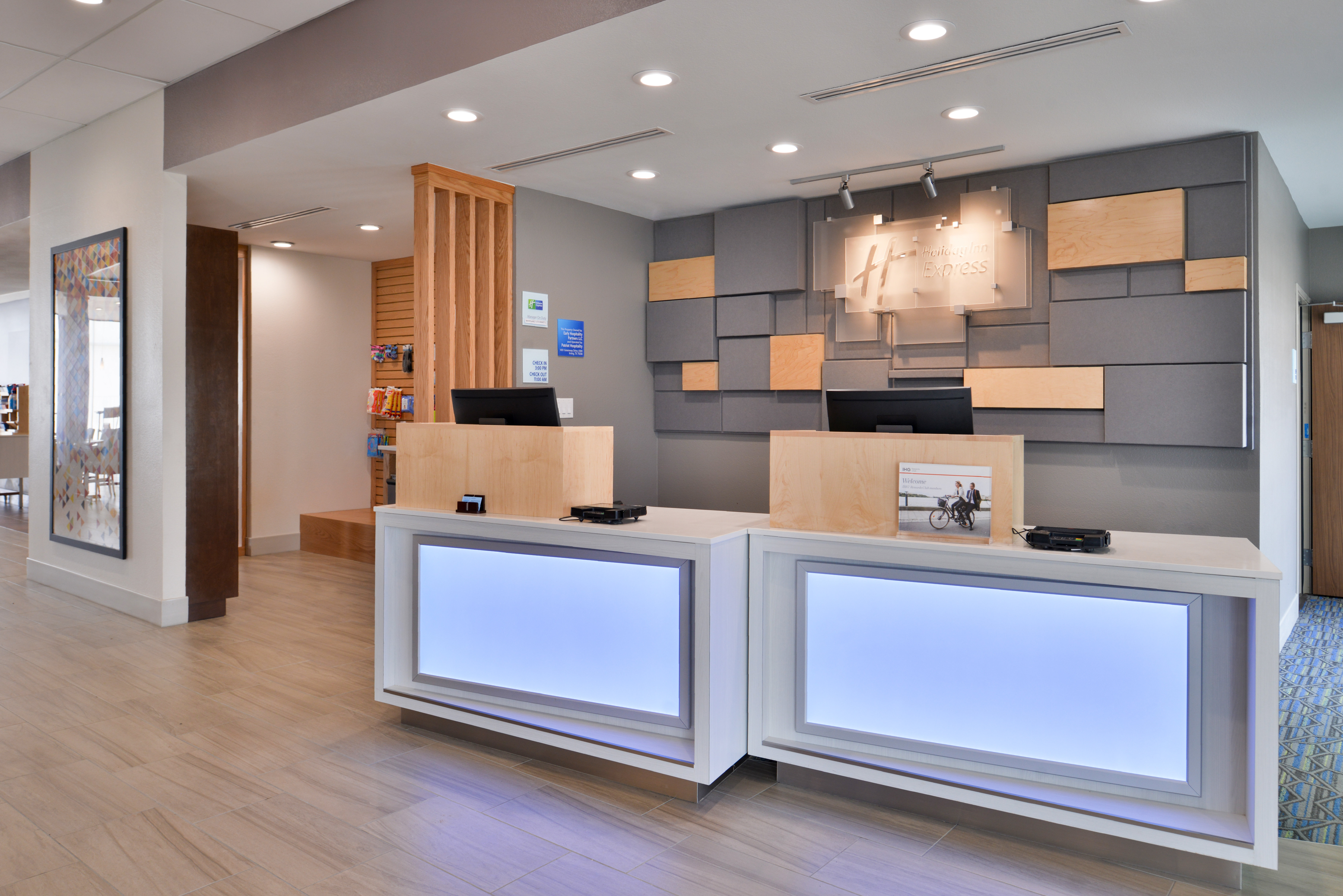 HOLIDAY INN EXPRESS EARLY 3/34