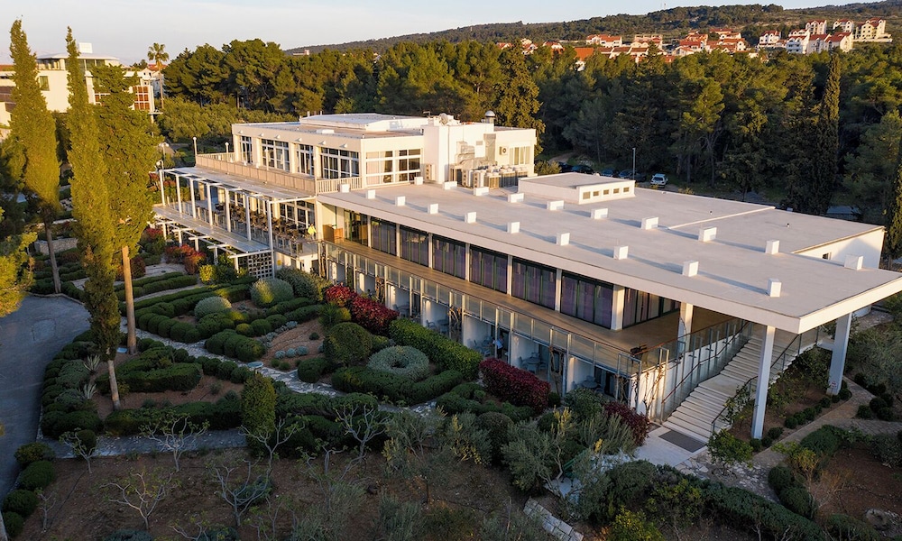 Aminess Vival Velaris Resort 11/90