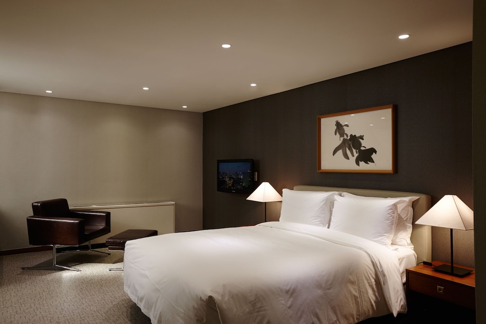 Oriens Hotel Residences 15/58