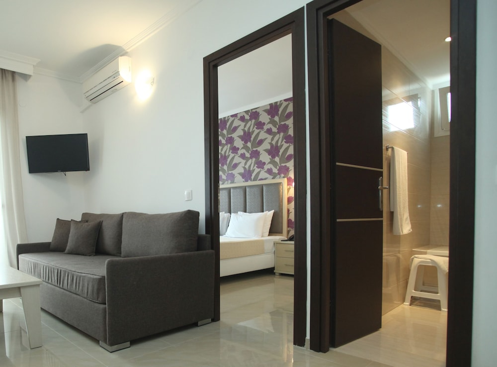 Naias Beach Hotel 20/43