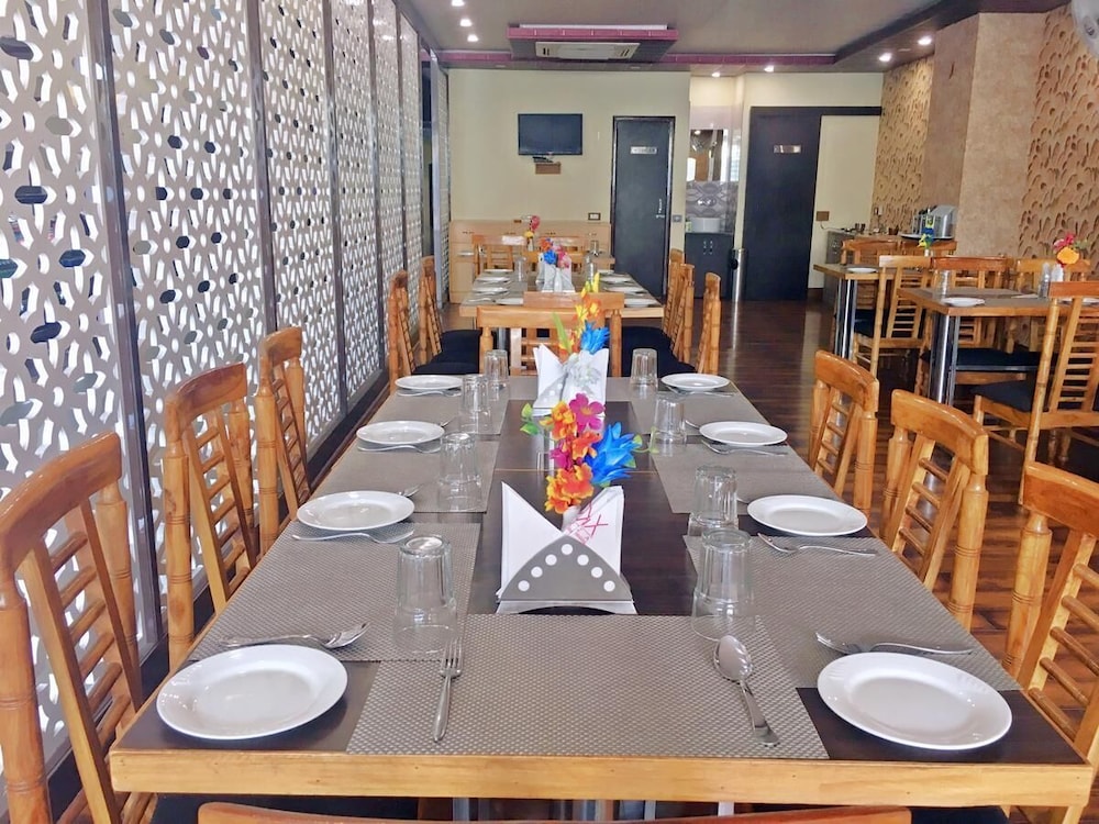 Spring Sky Mughalsarai By ShriGo Hotels 20/33