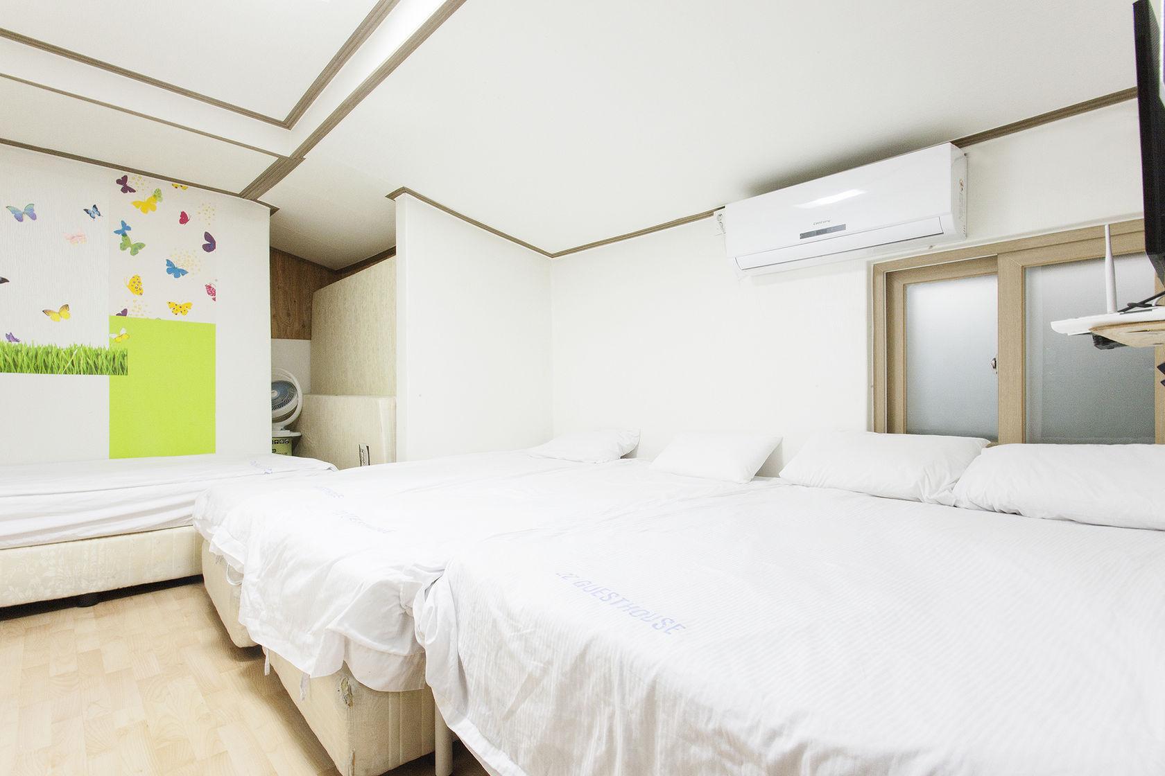 Myeongdong Guesthouse 11/75