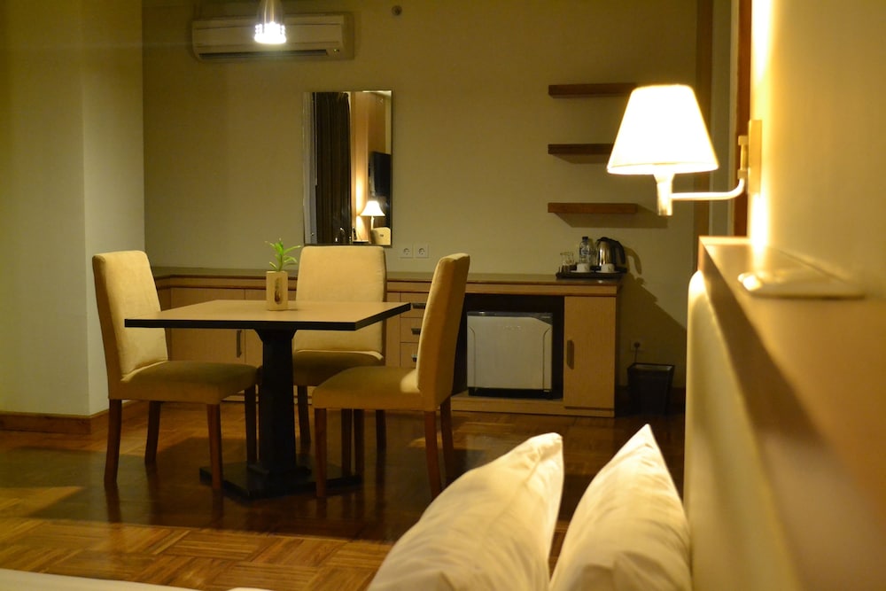 Merapi Merbabu Hotel Yogyakarta Powered by Archipelago 20/40