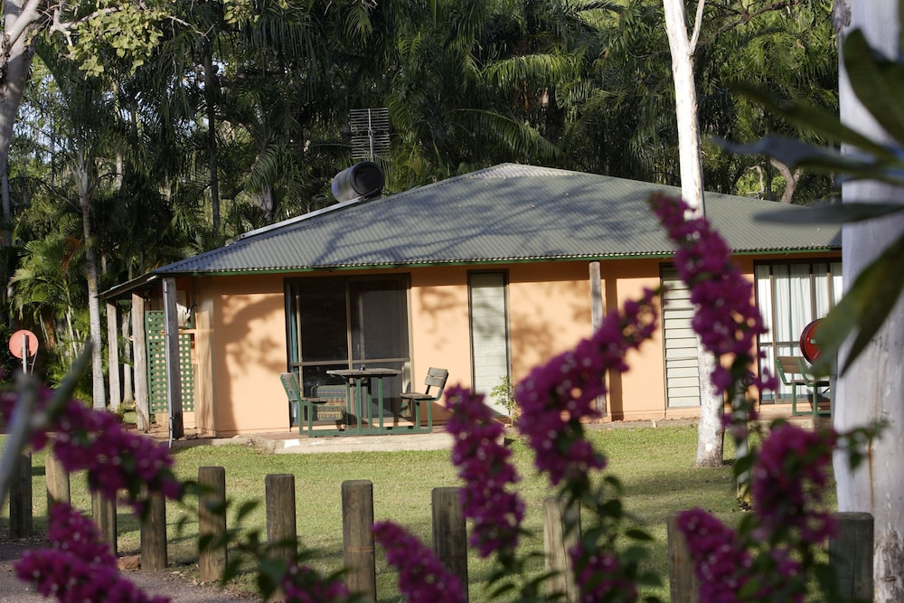Cooinda Lodge Kakadu 1/50