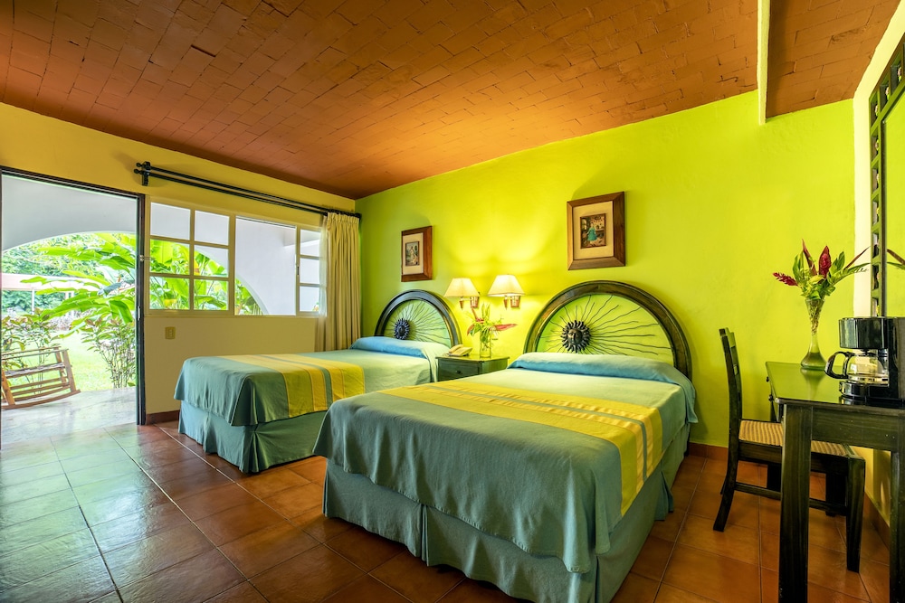 Chichen Itza Hotel 8/28